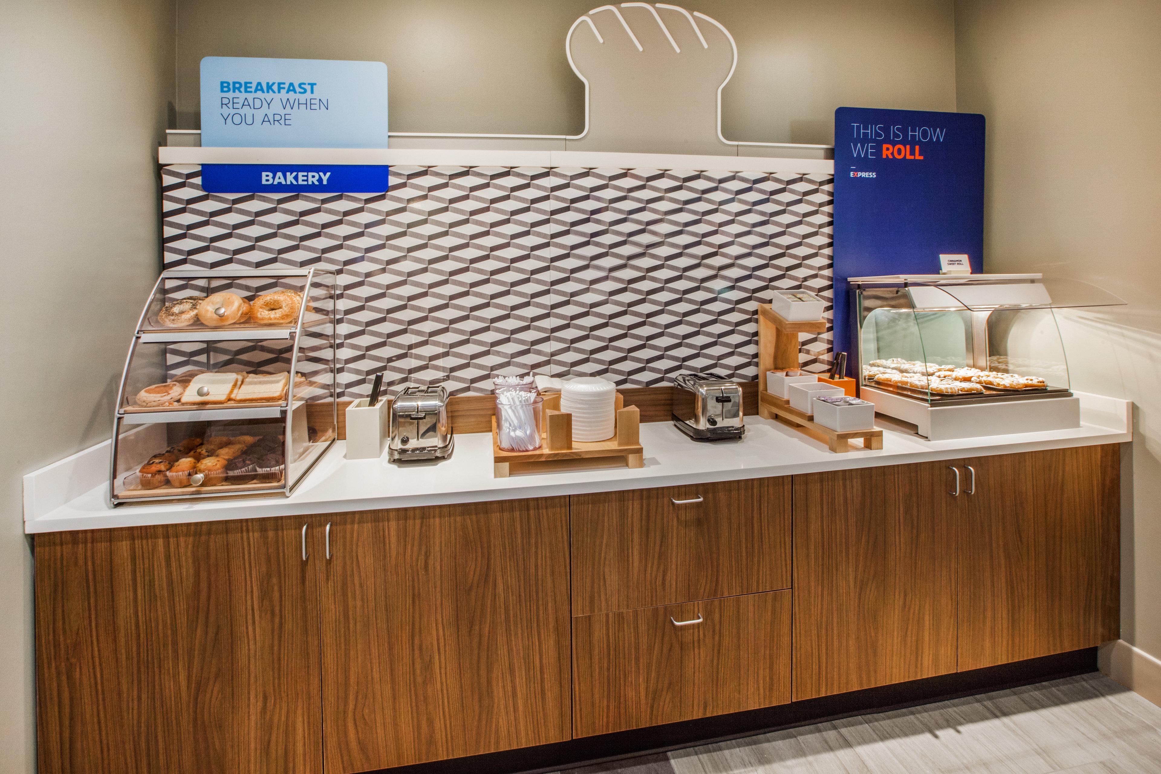 Holiday Inn Express & Suites - Elizabethtown North By Ihg Exteriör bild