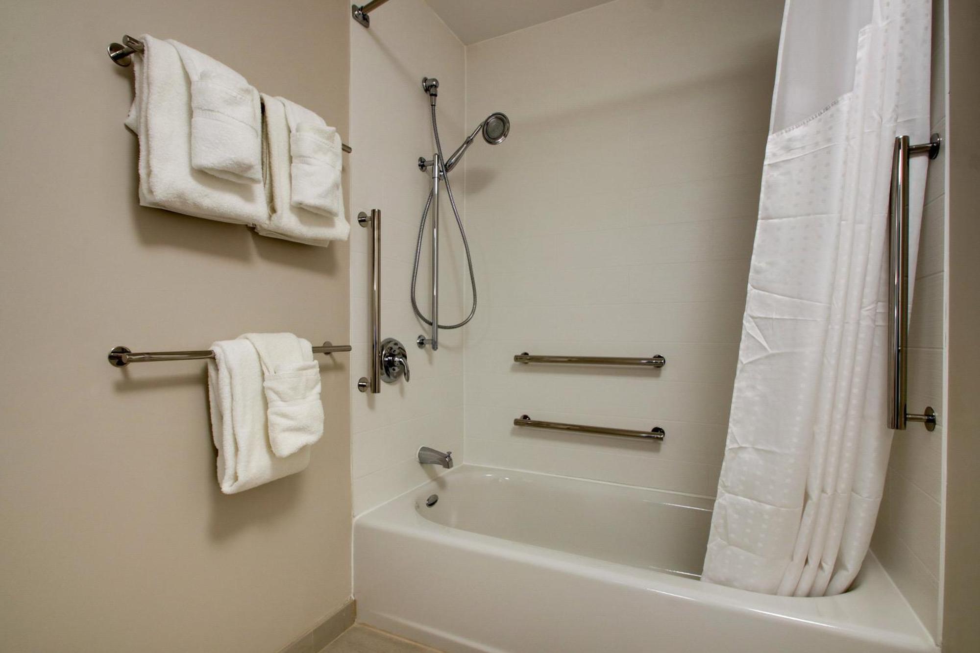 Holiday Inn Express & Suites - Elizabethtown North By Ihg Exteriör bild