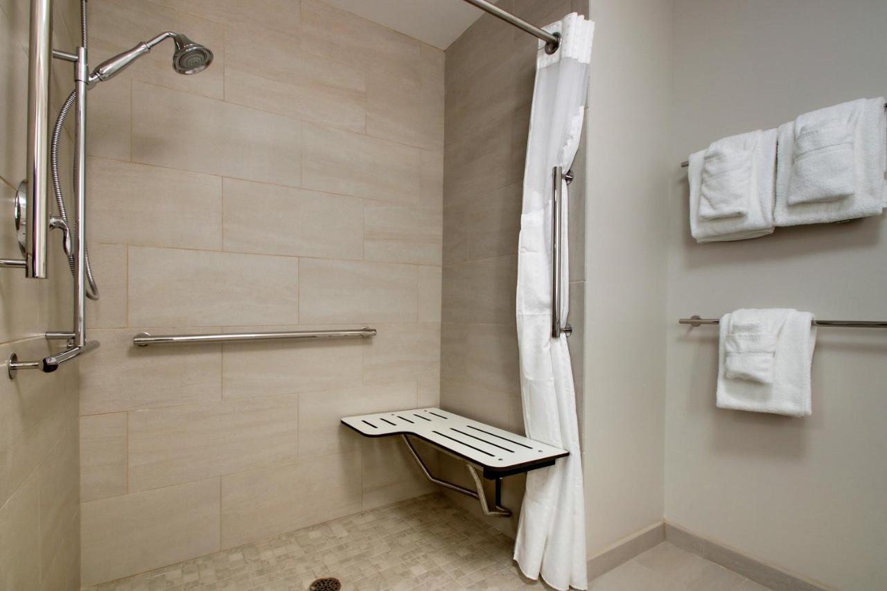 Holiday Inn Express & Suites - Elizabethtown North By Ihg Exteriör bild
